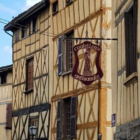 Bel Appartement, 2 Chambres, Centre Apartment