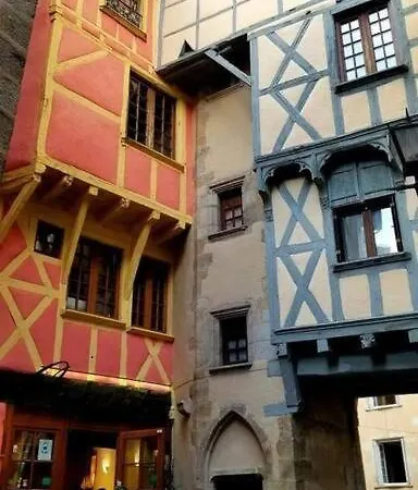 Bel Appartement, 2 Chambres, Centre * Thiers